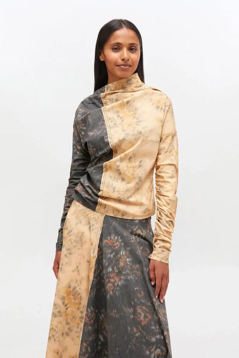 Black and Beige Ruched Top