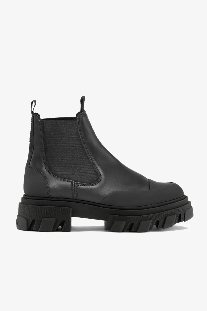 Cleated Low Chelsea Boots in Black